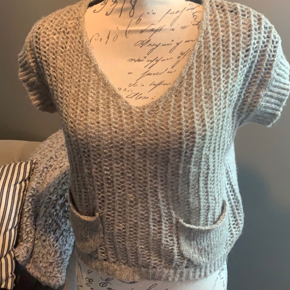 Shirt sleeve, light sweater